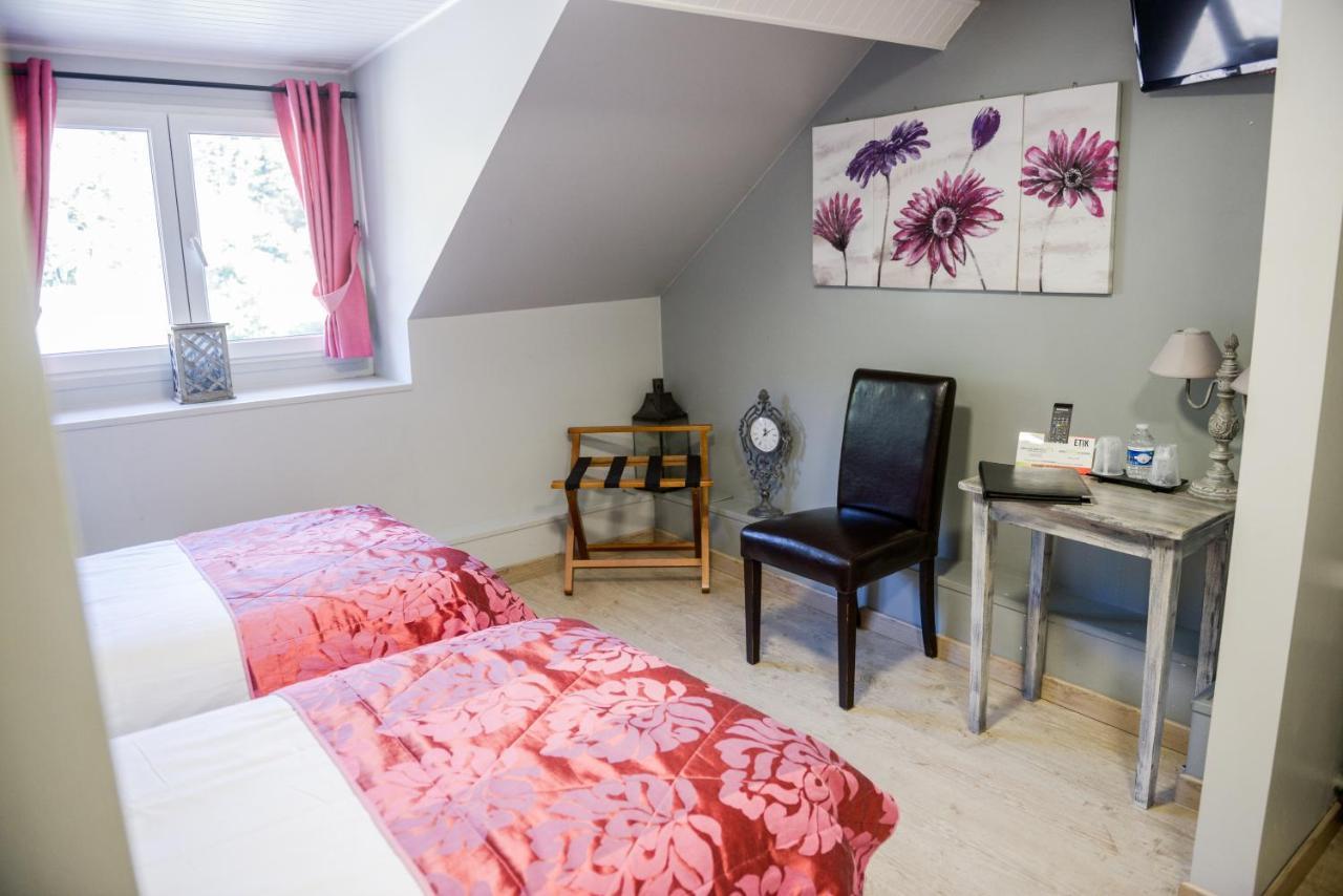 Hotel Logis Le Saint Hubert Haybes Zewnętrze zdjęcie