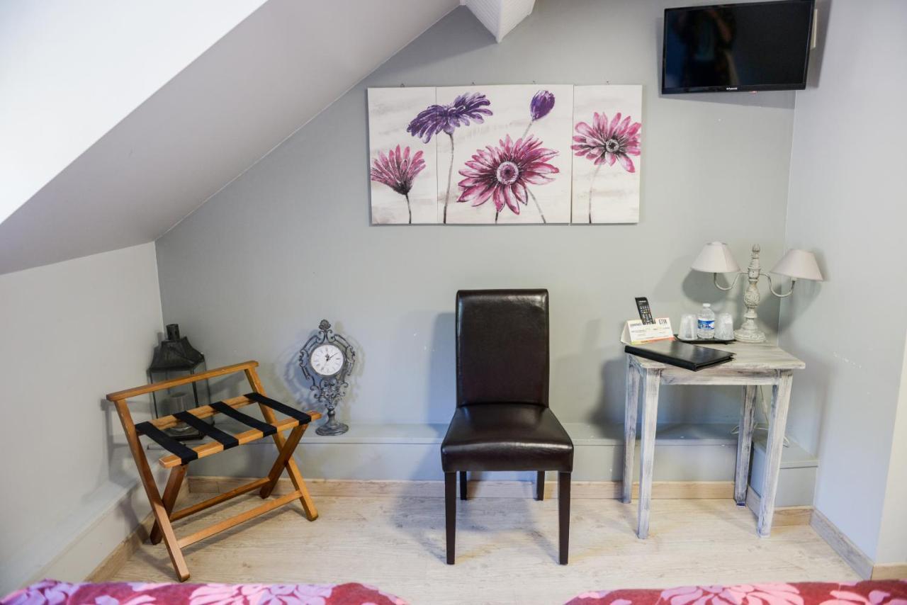Hotel Logis Le Saint Hubert Haybes Zewnętrze zdjęcie