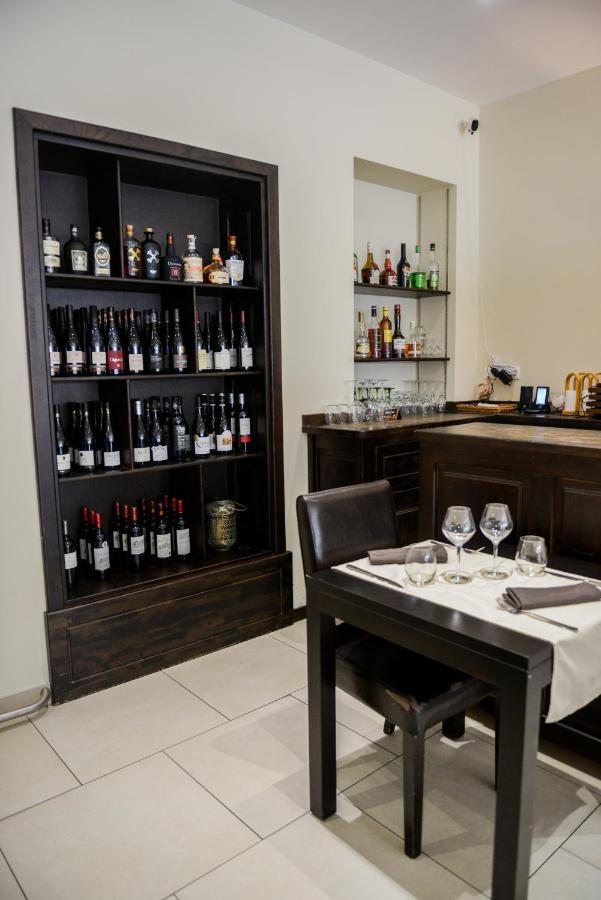 Hotel Logis Le Saint Hubert Haybes Zewnętrze zdjęcie
