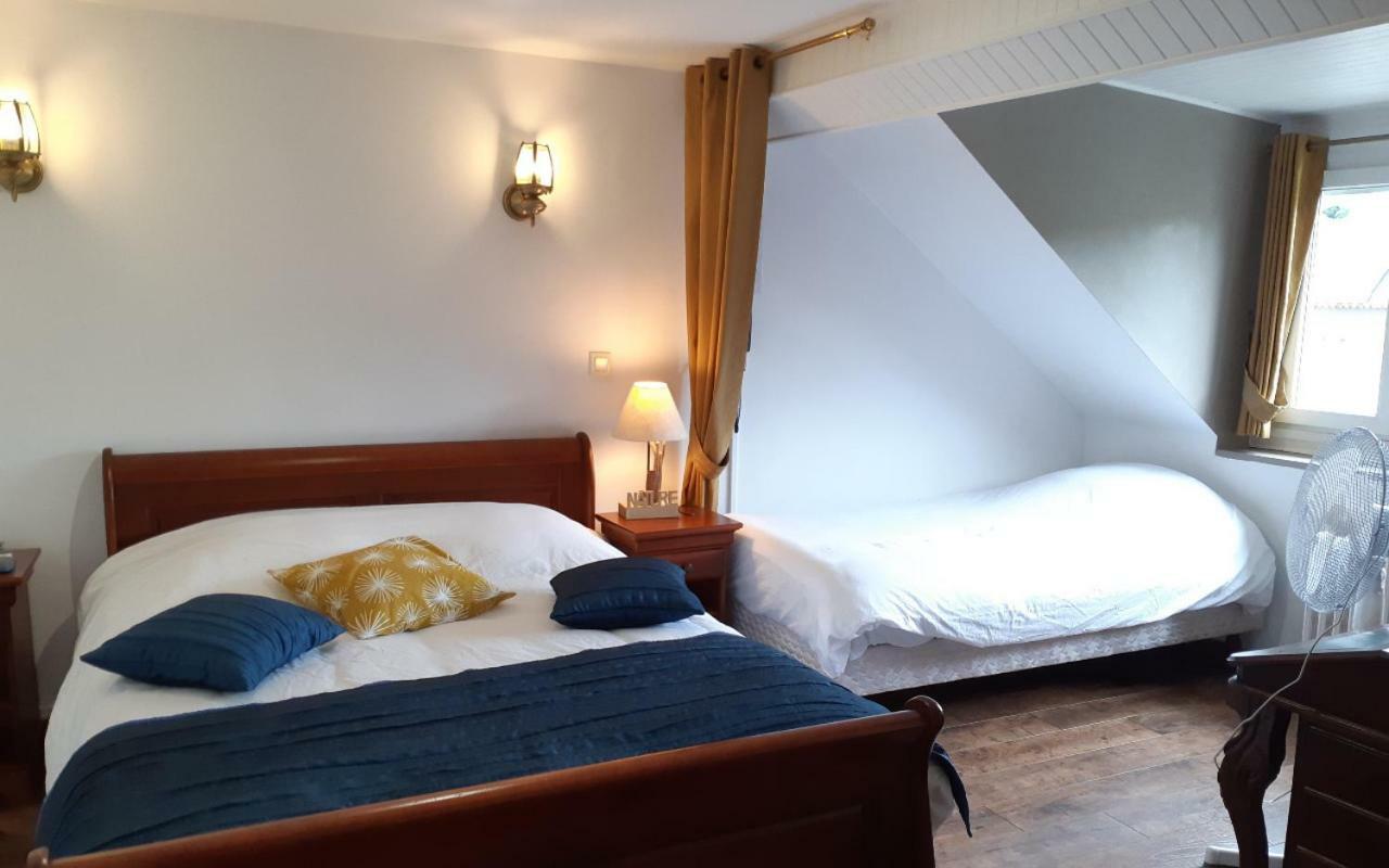 Hotel Logis Le Saint Hubert Haybes Zewnętrze zdjęcie